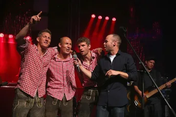 Швайни стана барабанист