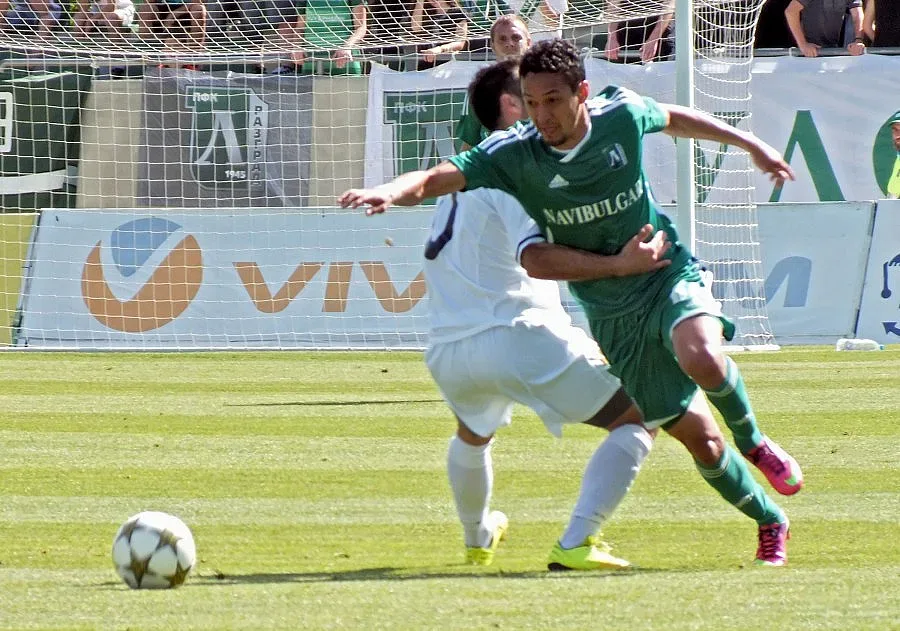 Венци обеща чистка в "Славия"