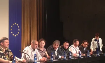 Протестиращи искат касиране на изборите