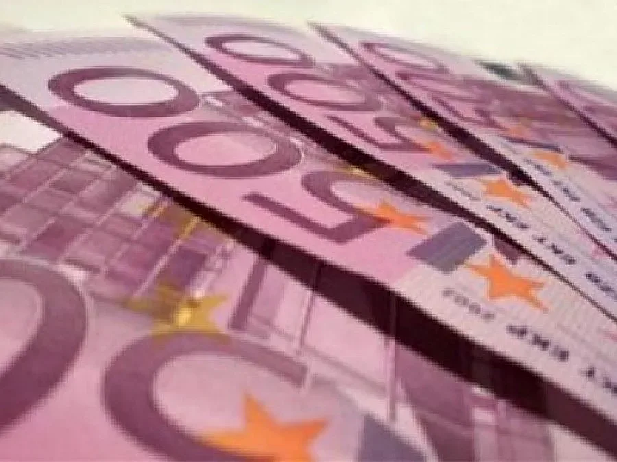 Над 2 млрд. евро годишно пращат българите в чужбина