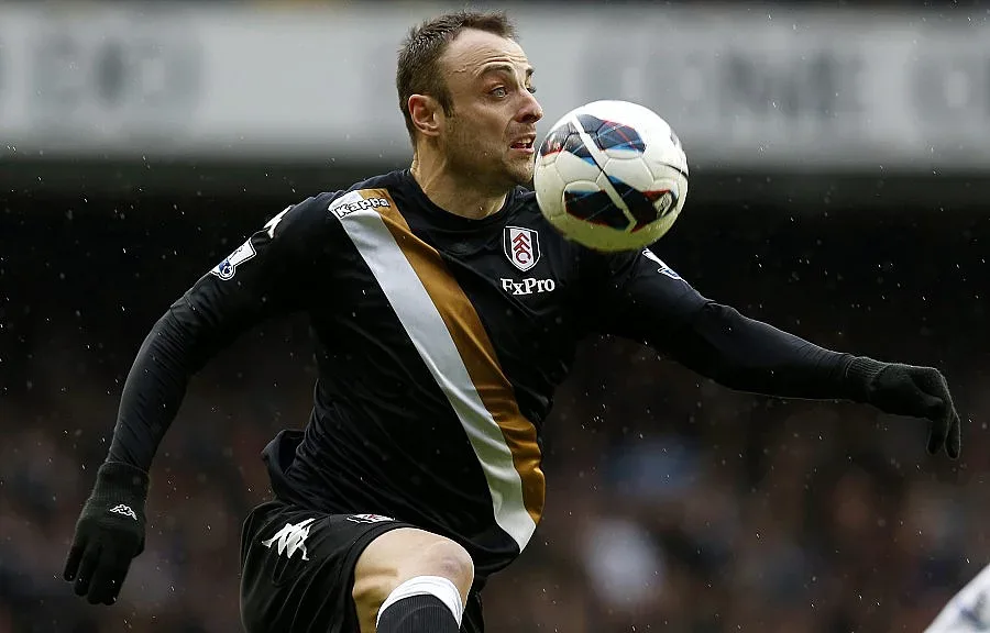 Бербатов е играч на сезона, остава във "Фулъм"