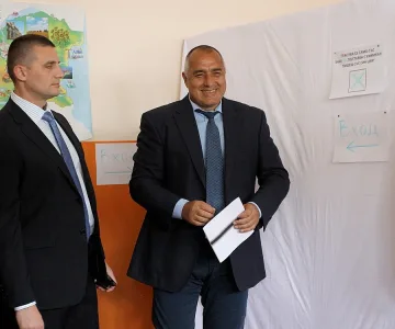 Първи данни: 31.1 % за ГЕРБ, 27.1 % за БСП