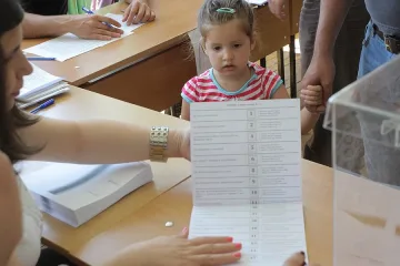 ЦИК: Избирателната активност мина 40 % на места