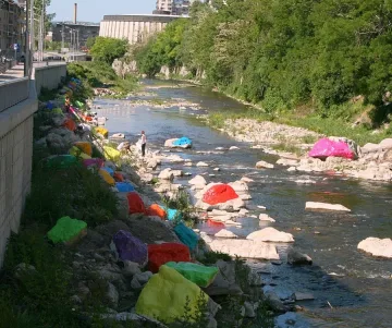 Янтра се "облече" цветно за карнавала