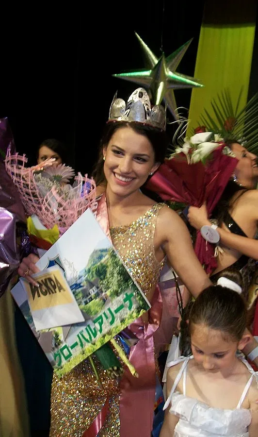 Тайната на "Царица Роза 2013" е шоколад и усмивки