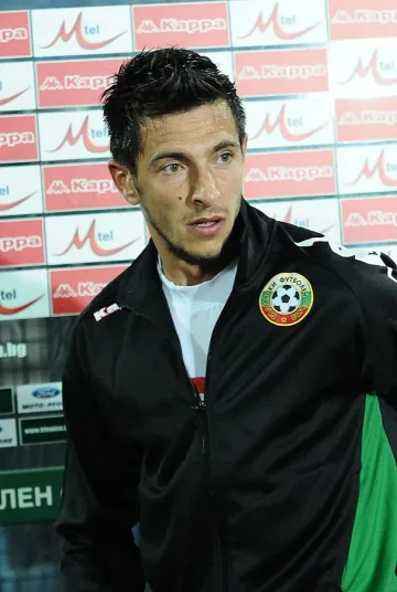 Манолев на тръни във "Фулъм"