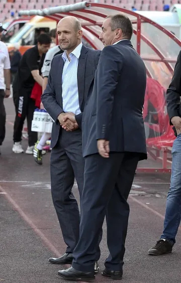 Радуканов ходи с мокра кърпа