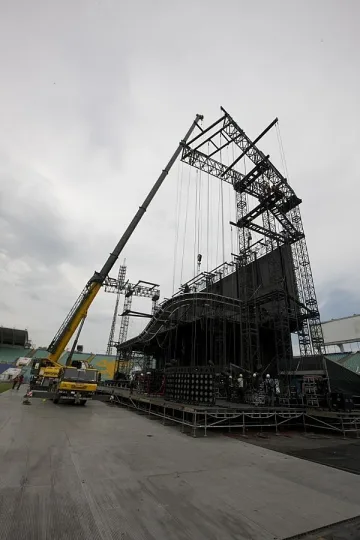 Отварят стадиона 3 часа по-рано