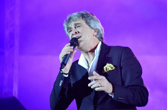 Естрадна легенда се завърна в България