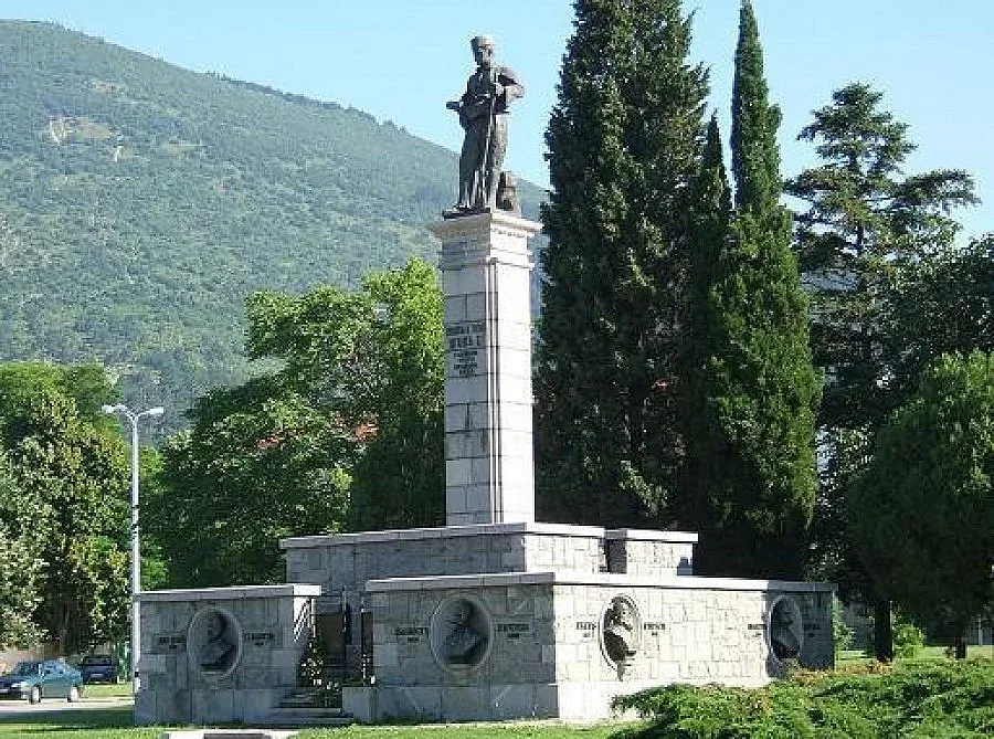 Представиха книгата за гордостта на сливенци