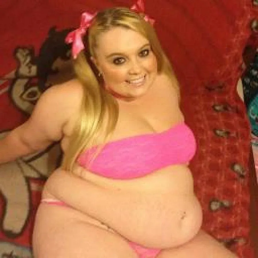 СНИМКИ: Трагедията на едно "гладно" за пари момиче 