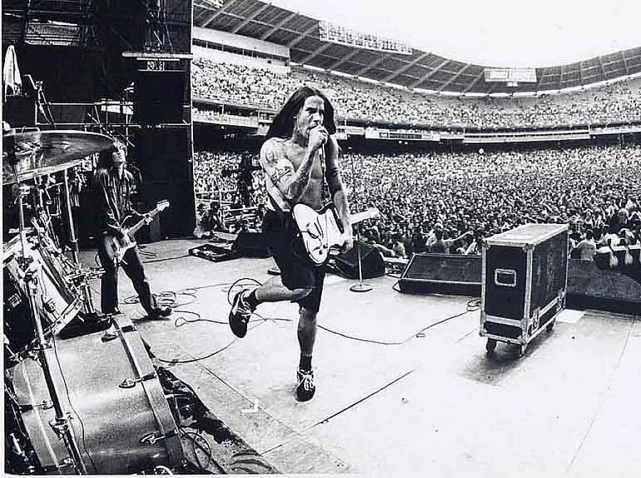 Световни рок и поп икони пред обектива на култови фотографи в София