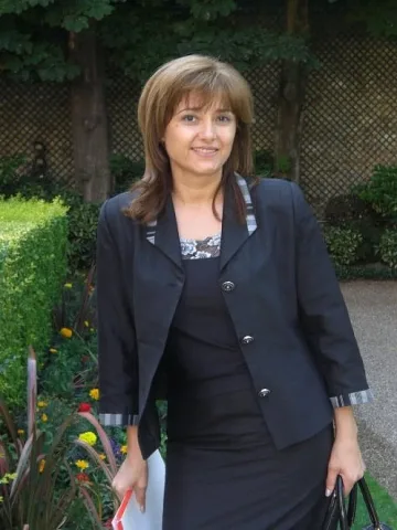 Фенка на Скарлет пази тайните на 4 премиери