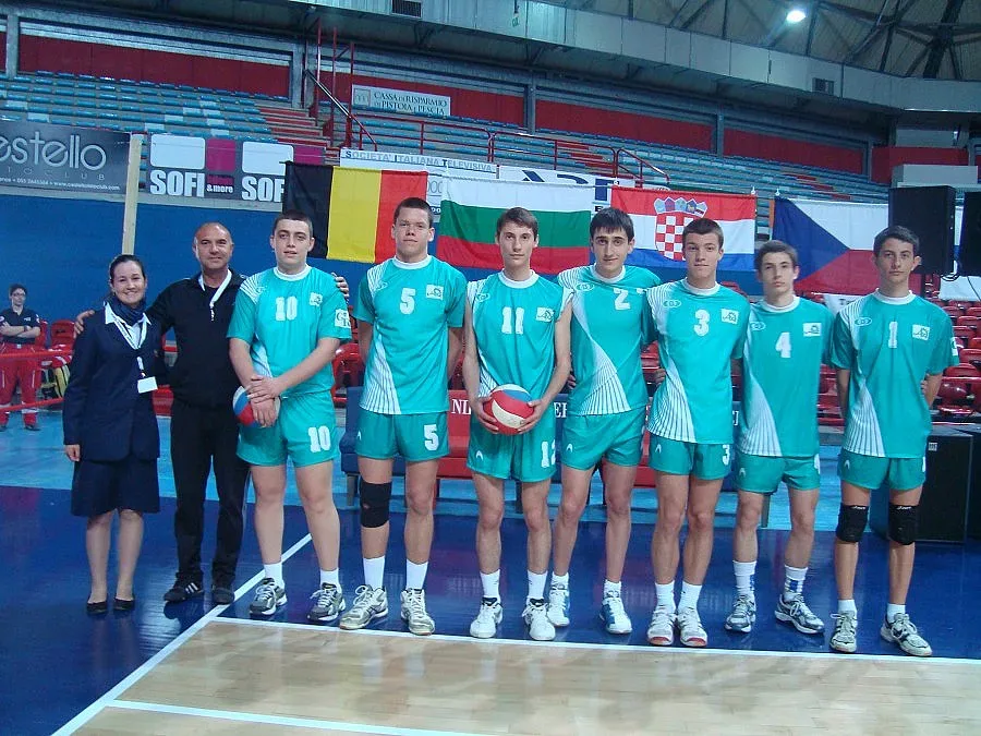 Родни волейболисти с победа от фестивал в Италия