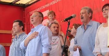 БСП и „Солидарност” подписаха споразумение за сътрудничество 