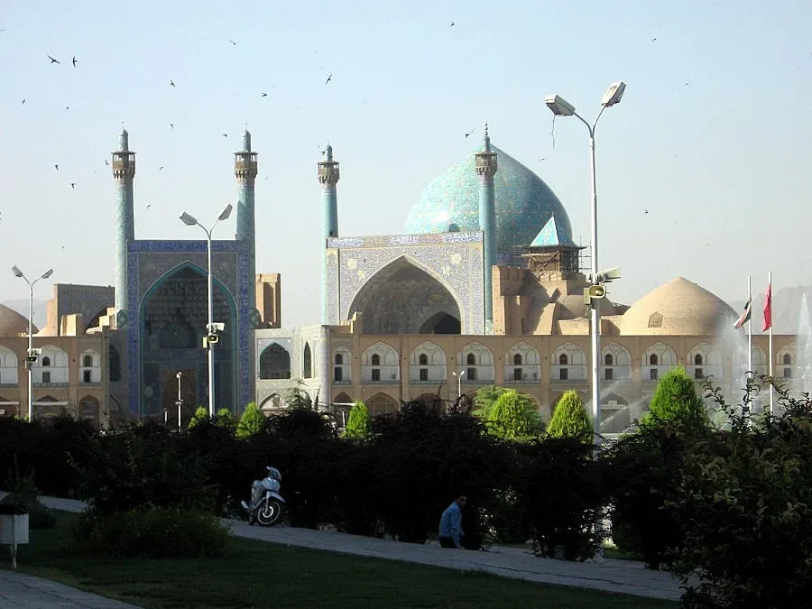 144 кандидати за президент на Иран