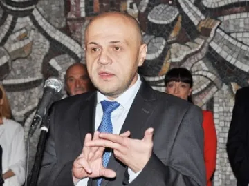 Томислав Дончев вижда частни начала в скандала с подслушванията