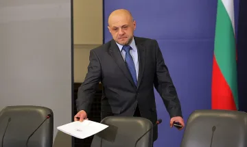 Дончев: Няма да допуснем някой да подмени европейския път на България