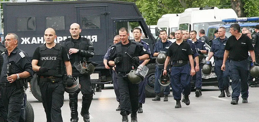 Бой в "Локо" при 0:0 в дербито