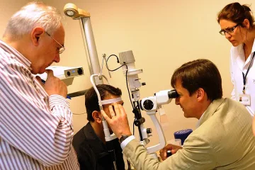 Д-р Кaрл Клаес ще оперира в лазерната клиника 2 пъти годишно