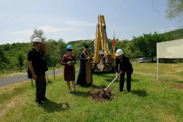 Връщат блясъкът на Армира с 1,7 млн.лева