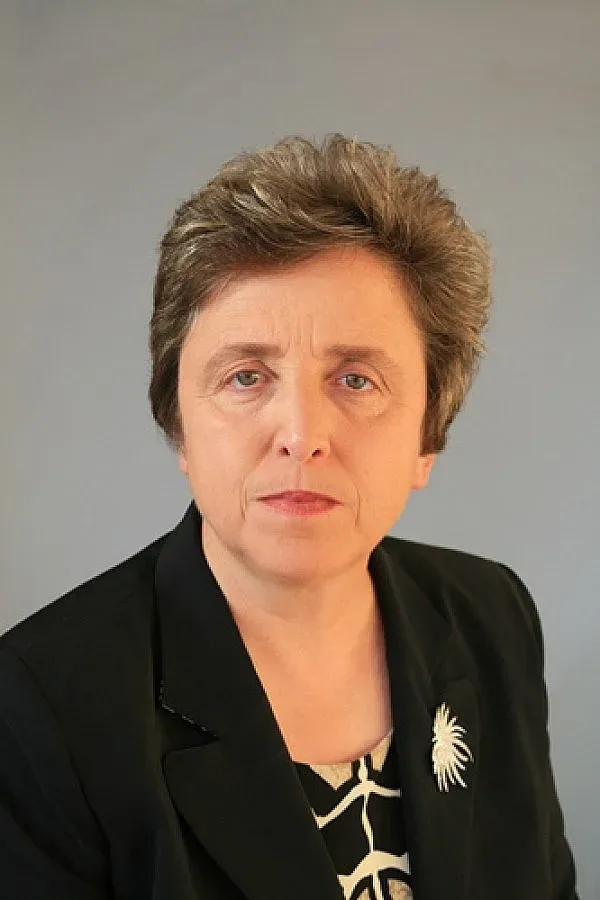 Дора Янкова обеща да избави Момчиловци от ГЕРБ