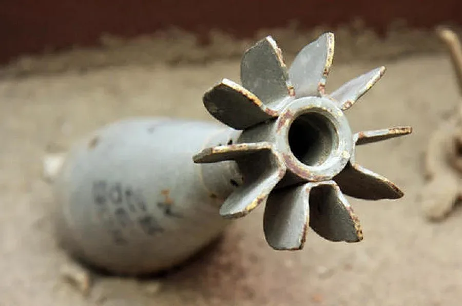 Сапьори обезвреждат боеприпас, намерен в двор на къща