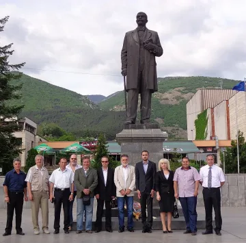 Петя Ставрева се поклони пред Вазов