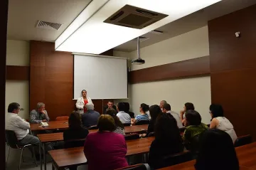 Павлова: Стимулираме наемането на млади хора на работа