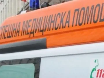 Моторист се преби в бетонен стълб