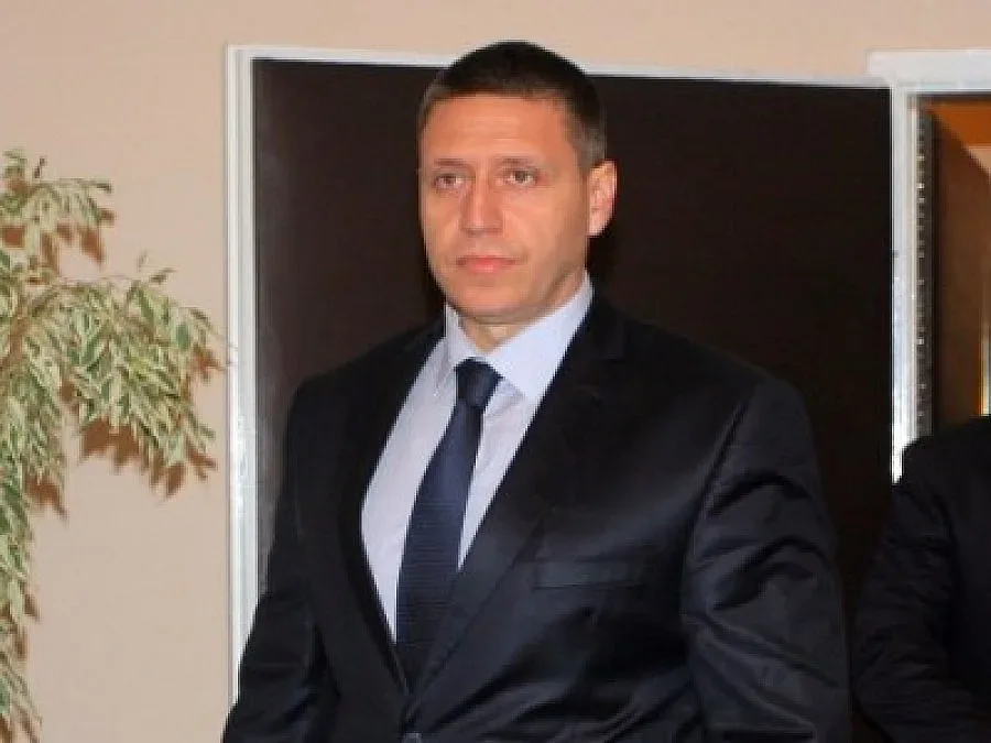 Коджейков официално поема гардовете на държавата