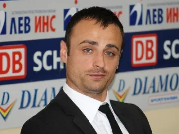 Галатасарай събира Бербатов с Дрогба и Снайдер?