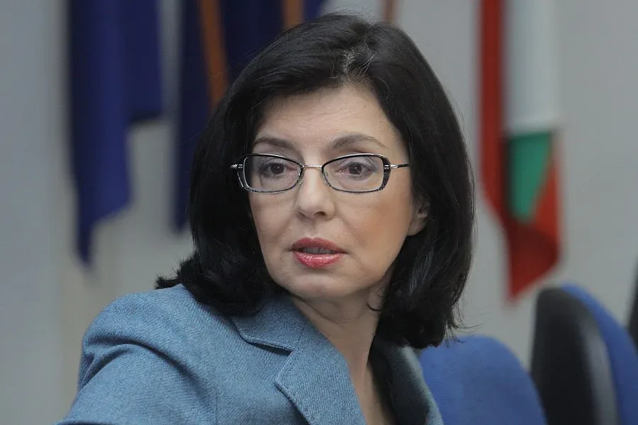 Кунева: Не можеш да вдишваш страх и да издишваш подчинение