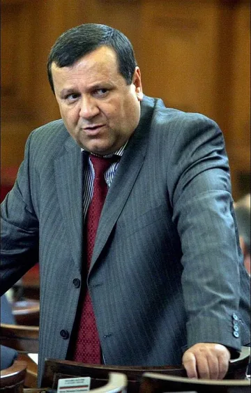 Просветата да тежи повече от МВР