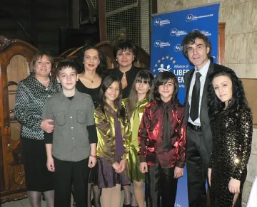 "Майчина грижа" за таланти в нужда