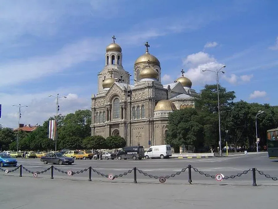 Лиляна Павлова с щерка си на военен парад