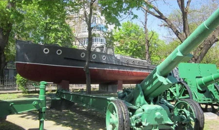 Пуснаха марка с миноносеца „Смели”