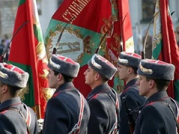 Патриарх Неофит отслужи водосвет на бойните знамена