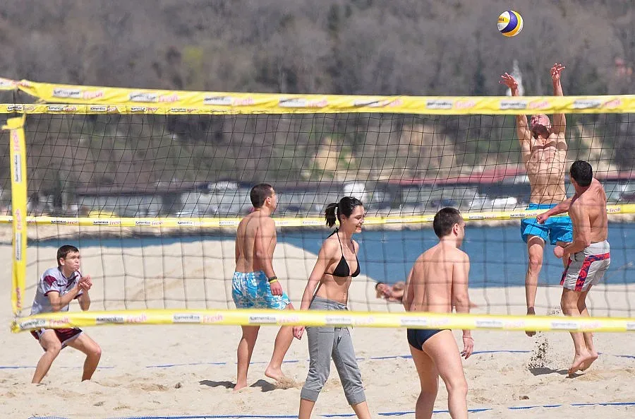 "Билд": Българското Черноморие е безкраен купон