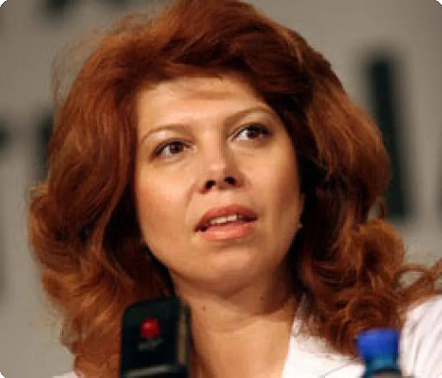 Илияна Йотова: ГЕРБ са партия в папка „Архив”