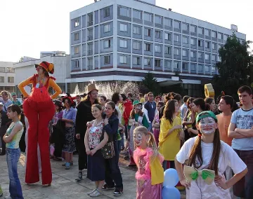 Театри от 4 континента се събират във Враца