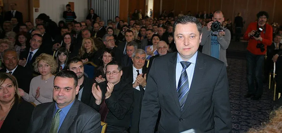 Янев иска дебат с Кунева, БСП и ГЕРБ