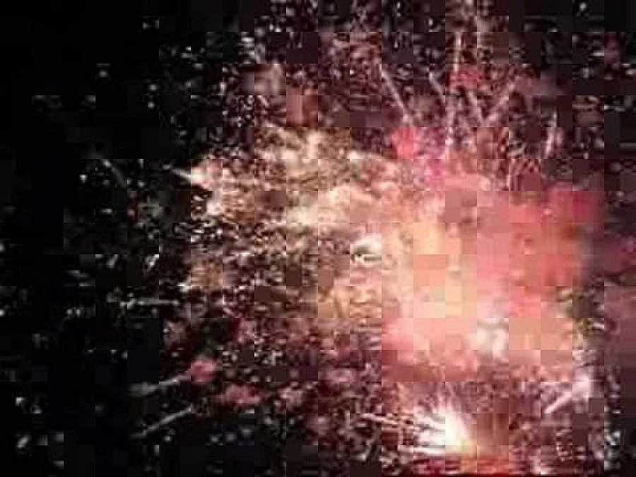 Бой с фойерверки в Гърция за 60 евро