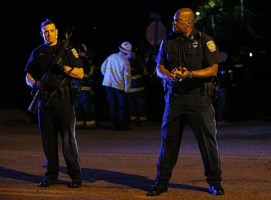 Полицията арестува още трима за атентатите в Бостън