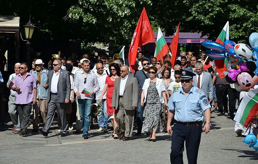 Евродепутат се включи в честването на 1 май в Сливен