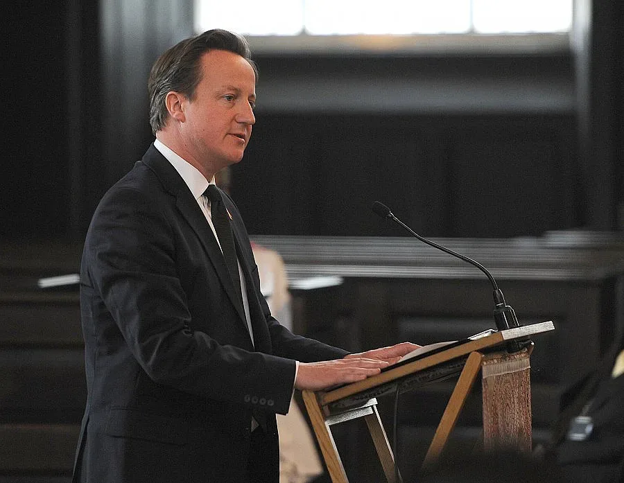 Дейвид Камерън: Няма да има наплив от българи и румънци