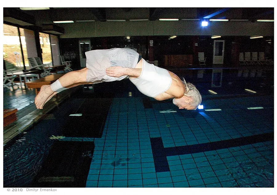 Човекът-амфибия гони рекорд на Гинес в Охрид