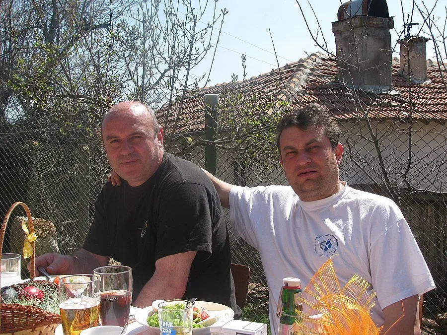 Баджанаци нарязват дреболийки при Цонев