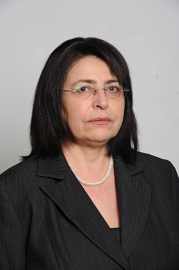 И внучката на Лазарова ще украсява