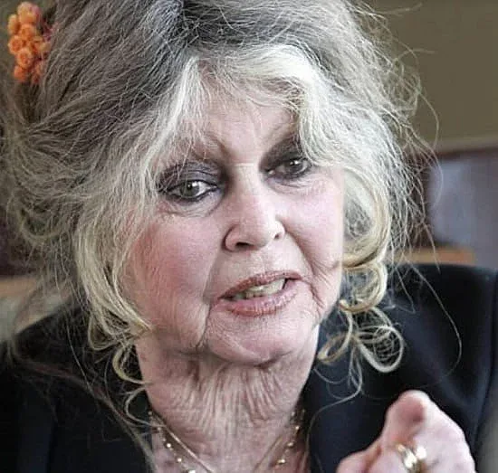 Познахте ли я? Беше топ актриса и световен секссимвол